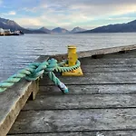 1. Etg I Dampskipsbrygga, Havn * Lodingen