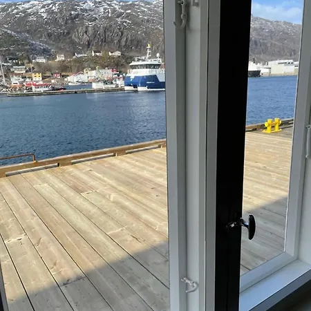 Appartement 1. Etg I Dampskipsbrygga, Havn Lodingen