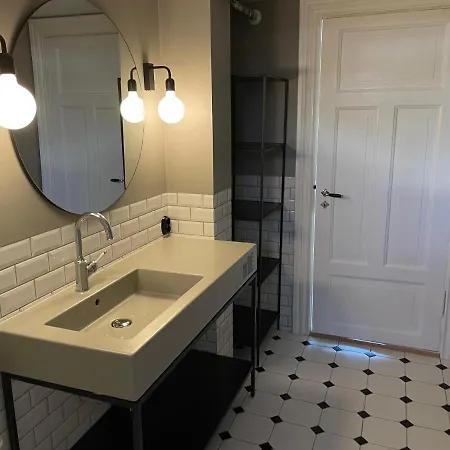 Apartmán 1. Etg I Dampskipsbrygga, Havn Lodingen