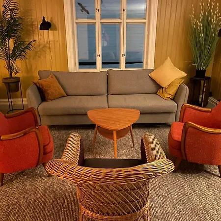 Apartmán 1. Etg I Dampskipsbrygga, Havn Lodingen